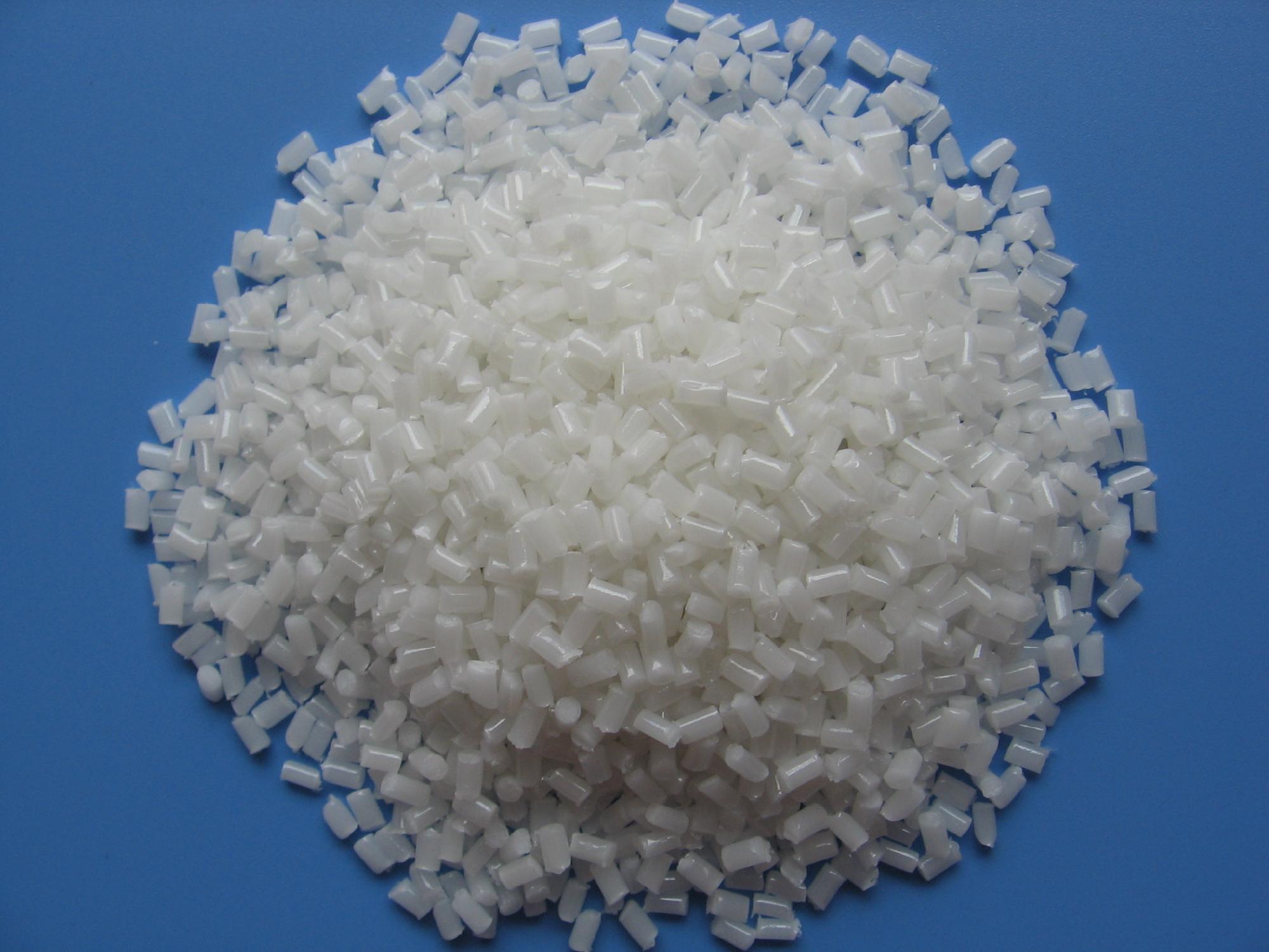 為什么在塑料制品中添加環(huán)保阻燃母料？